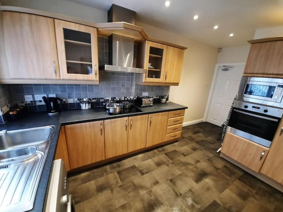 Апартаменты Luxury 5-Bed House Near Nec & Bhx Солихалл Экстерьер фото
