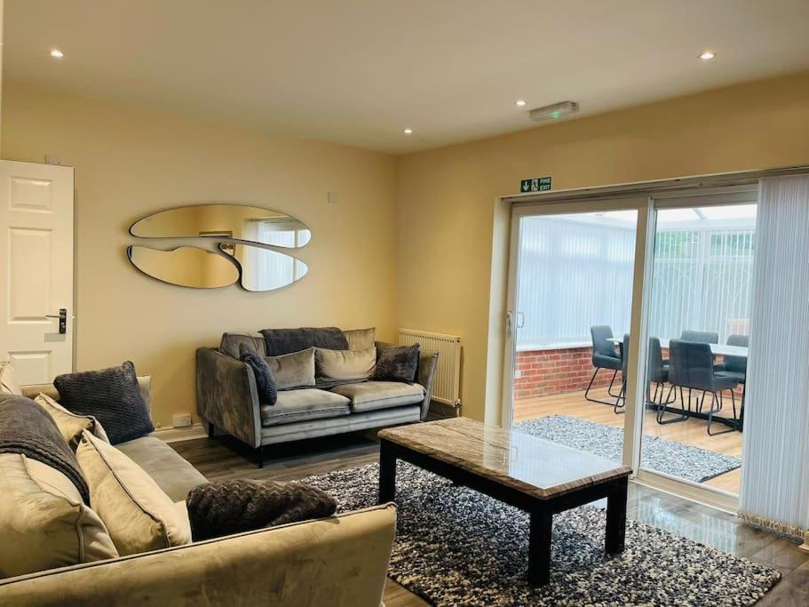 Апартаменты Luxury 5-Bed House Near Nec & Bhx Солихалл Экстерьер фото